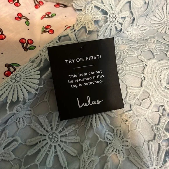 Lulus light blue lacy dress, size medium.  Assuming NWT.  See description. - Picture 8 of 8